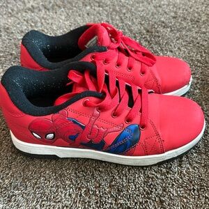 Spider-Man Heelys sz 6